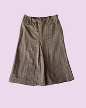 Load image into Gallery viewer, Brown pinstripe skirt with belt *size 12*