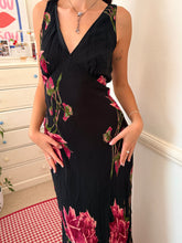 Load image into Gallery viewer, black beaded floral *size 12*