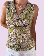 Load image into Gallery viewer, funky sequin v-neck tank *size L*
