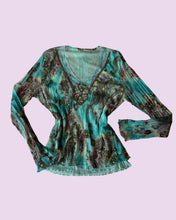 Load image into Gallery viewer, blue beaded long sleeve *size M*
