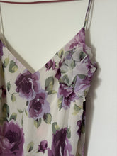 Load image into Gallery viewer, *size 8-10* floral lilac dress
