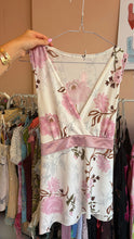 Load image into Gallery viewer, *size M* floral silk tie v-neck tank *size L*
