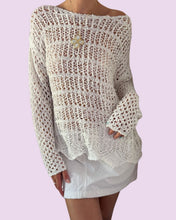 Load image into Gallery viewer, white sequin knitted jumper *size S/M*
