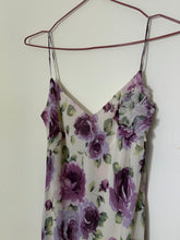 Load image into Gallery viewer, *size 8-10* floral lilac dress
