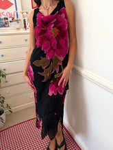 Load image into Gallery viewer, black floral beaded cowl neck *size 10*
