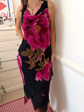 Load image into Gallery viewer, black floral beaded cowl neck *size 10*
