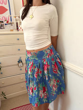 Load image into Gallery viewer, Blue drop hem pleated sequin floral drop hem waist skirt *size small*
