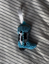 Load image into Gallery viewer, Cowboy boot (keyring or decoration)
