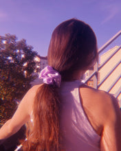 Load image into Gallery viewer, Lilac satin zip scrunchie
