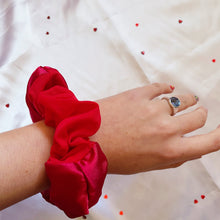 Load image into Gallery viewer, Two tone large scrunchie
