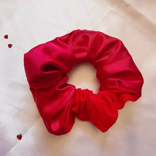 Load image into Gallery viewer, Two tone large scrunchie
